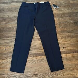 Woman’s Liz Claiborne Collection Petite Ankle Pants NWT